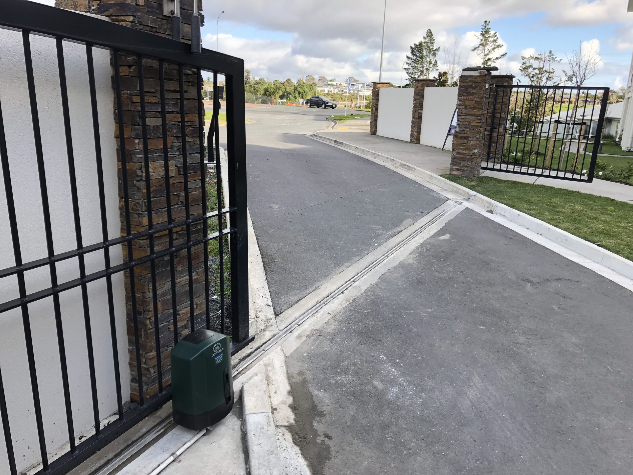 automatic fence gate